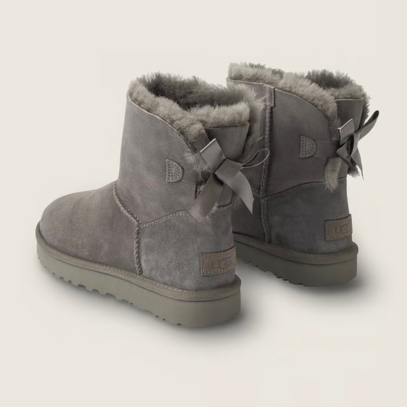 *TODAY ONLY* NIB Ugg Mini Bailey Bow Boots - Picture 2 of 4